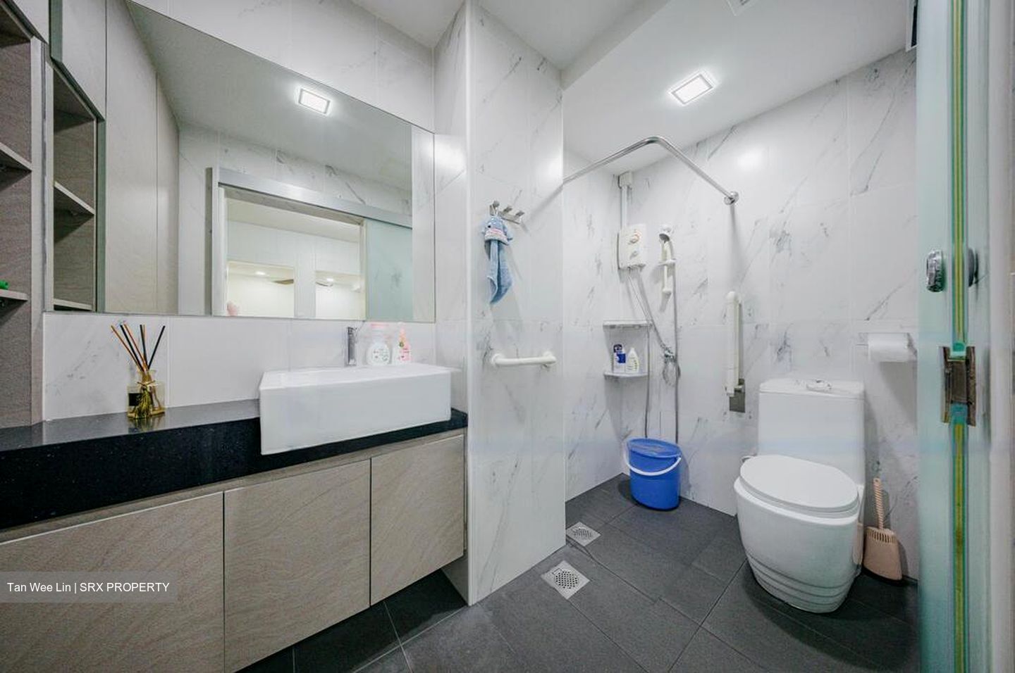 Koh Sek Lim Road (D16), Terrace #452102931